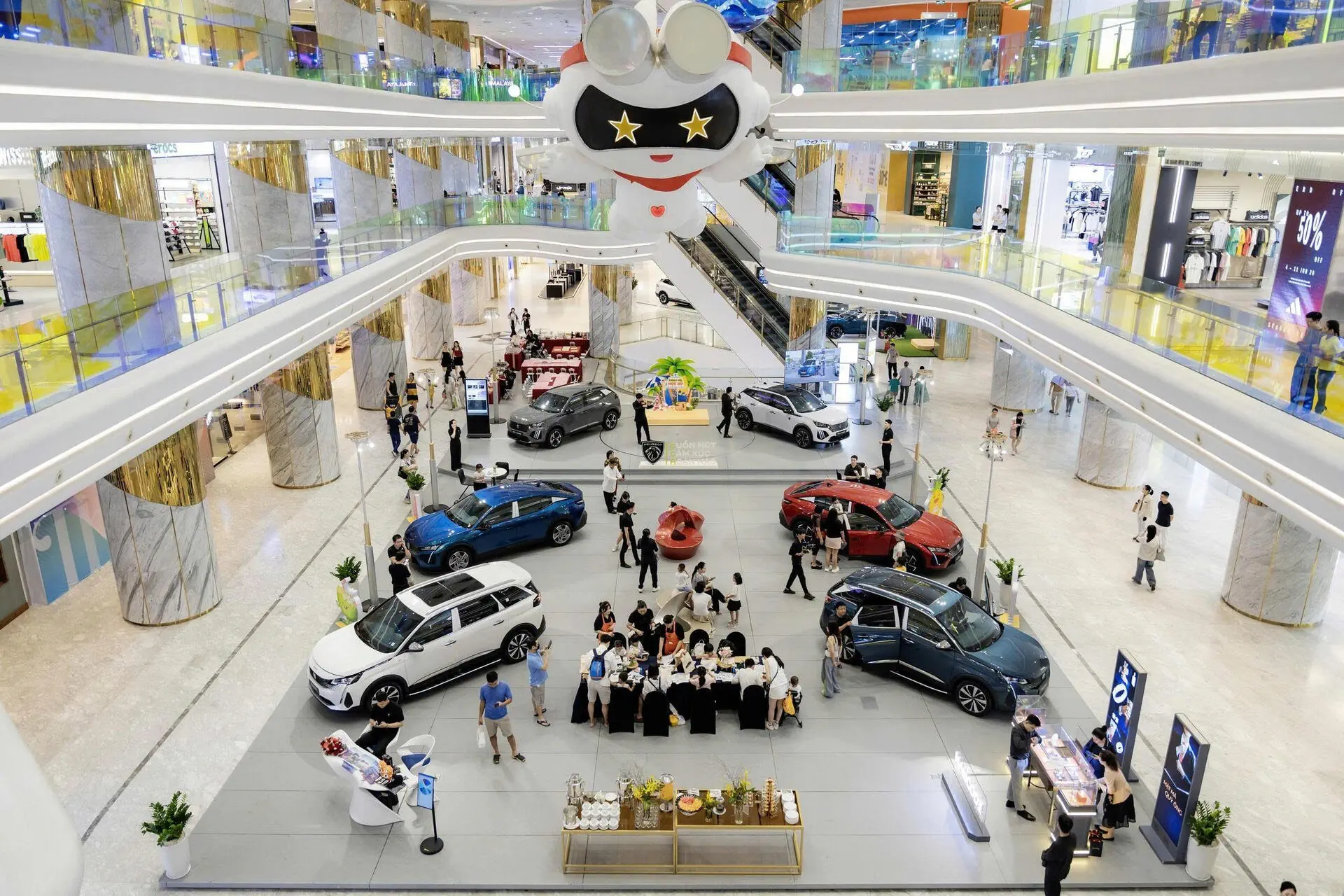 THACO AUTO PEUGEOT - TP.HCM GHI DẤU ẤN VỚI TUẦN LỄ TRƯNG BÀY & TRẢI NGHIỆM XE PEUGEOT TẠI THISO MALL SALA